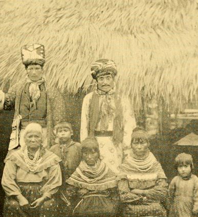 Nancy, 85 years old, and her great great-grand-children; source: The Seminoles of Florida, by Minnie Moore-Willson, 1896