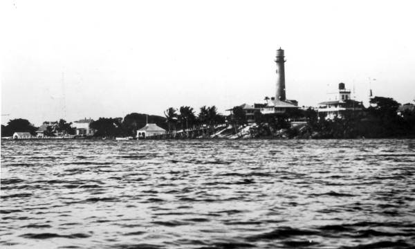 View of the Jupiter inlet and lighthouse; source: State Archives of Florida, Florida Memory